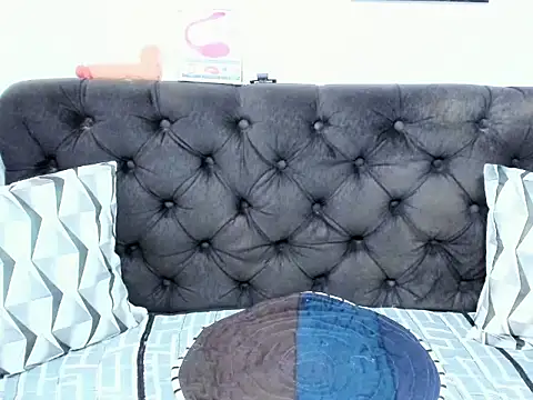 12inchesselfsuckts online show from 03.12.26