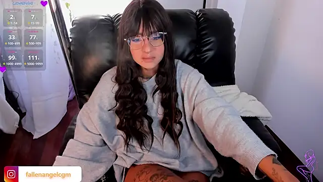 Snapshot of Fallengangel chatting on 07.28.26 Fallengangel online show from 07.28.26