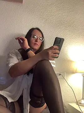 Chic desire online show from 04.04.26