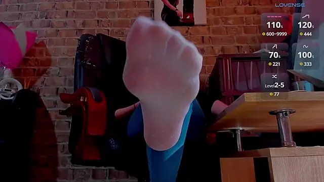 MrsVenus online show from 03.05.25