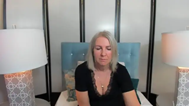 Snapshot of EricaTop chatting on 04.20.26 EricaTop online show from 04.20.26