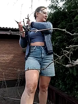 SwedishJennifer online show from 04.22.26
