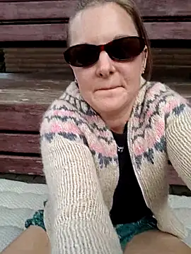 SwedishJennifer online show from 05.04.26