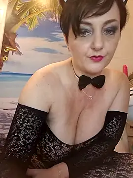 Snapshot of lucillabollente chatting on 09.20.25 lucillabollente online show from 09.20.25