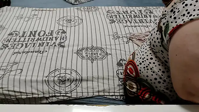 Snapshot of hotbbwAssxx chatting on 02.01.25 hotbbwAssxx online show from 02.01.25