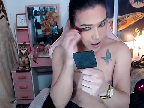 Snapshot of AsianMariaTs chatting on 11.05.25 AsianMariaTs online show from 11.05.25