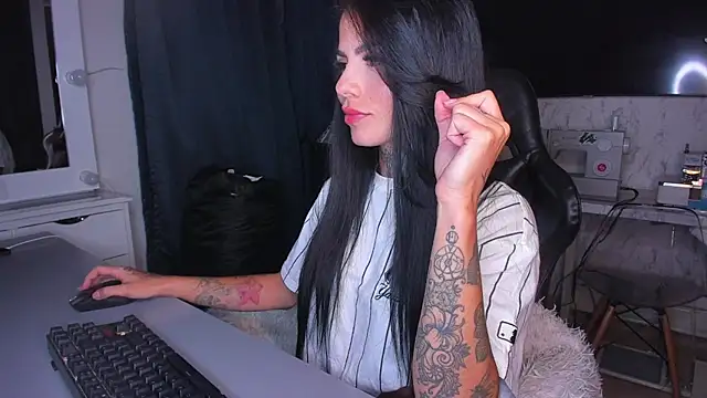 Lisegg  online show from 01.13.25