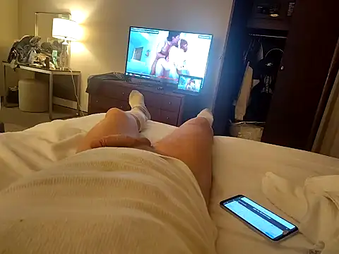 Snapshot of lilpervt chatting on 10.19.25 lilpervt online show from 10.19.25