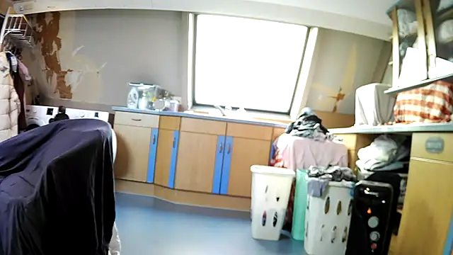 SexyAmanda32 online show from 12.21.25