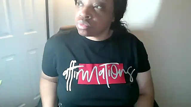 Sexymona1218 online show from 02.25.26