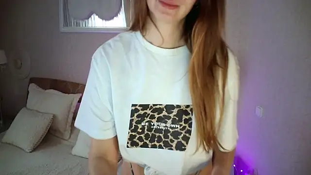 Luna Hoty online show from 03.10.25