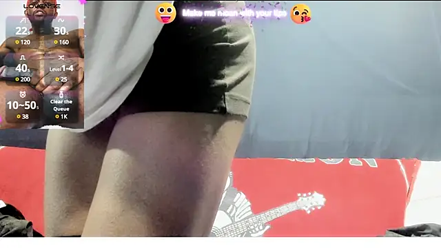 Snapshot of iBreakHeartz chatting on 12.26.24 iBreakHeartz online show from 12.26.24