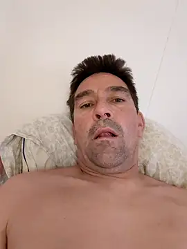 Snapshot of dick81 chatting on 06.17.26 dick81 online show from 06.17.26