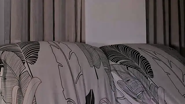 DeesseLuxure online show from 03.22.26