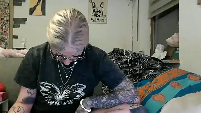 Snapshot of RoxxyInk chatting on 05.31.26 RoxxyInk online show from 05.31.26