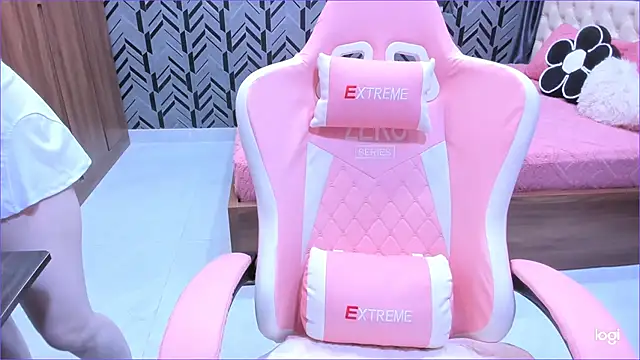 Snapshot of Toyota_Motor_Corporation chatting on 02.07.26 Toyota Motor Corporation online show from 02.07.26