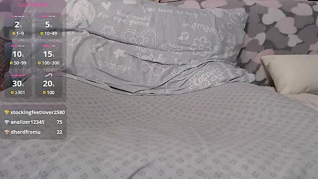 Snapshot of lelapopins chatting on 02.10.25 lelapopins online show from 02.10.25