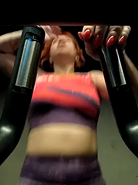 Snapshot of Ella__Kross chatting on 02.16.25 Ella Kross online show from 02.16.25