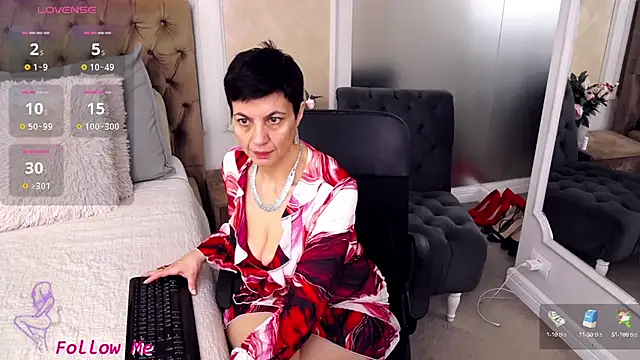 BustyPenellope online show from 03.05.25