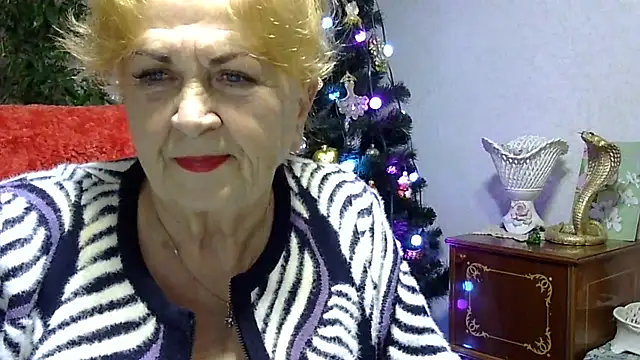 Emma52610 online show from 01.02.25