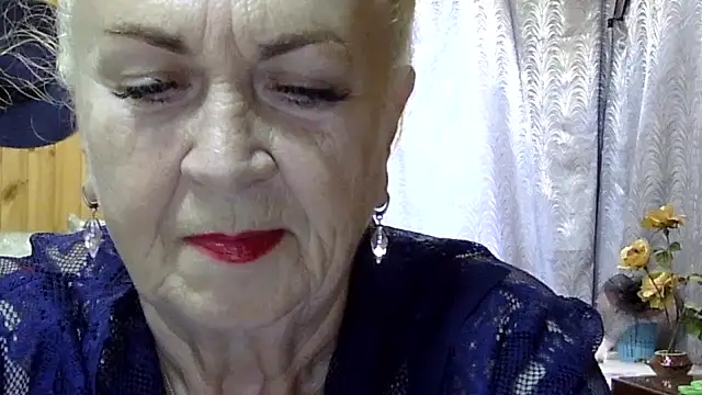 Emma52610 online show from 09.30.25