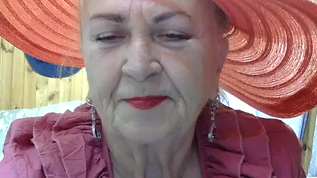 Emma52610 online show from 10.22.25