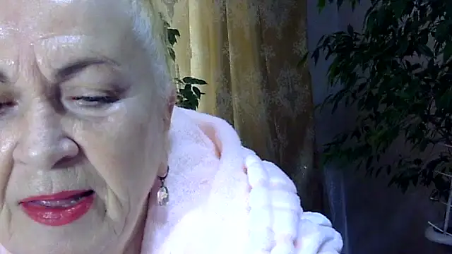 Emma52610 online show from 11.01.25