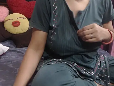 Snapshot of prettyindiandoll chatting on 05.07.26 prettyindiandoll online show from 05.07.26