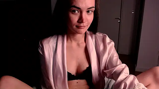 EvelynGG online show from 11.13.25