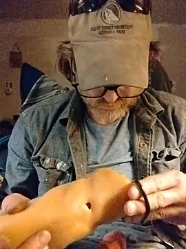 Snapshot of ROBERT0516 chatting on 10.25.25 ROBERT0516 online show from 10.25.25