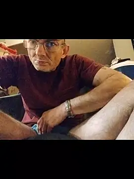 Snapshot of ROBERT0516 chatting on 10.31.25 ROBERT0516 online show from 10.31.25