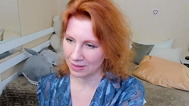 Snapshot of FoxySophia chatting on 01.24.25 FoxySophia online show from 01.24.25