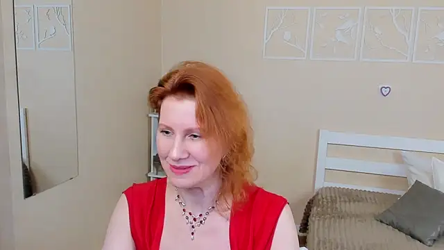 Snapshot of FoxySophia chatting on 01.29.25 FoxySophia online show from 01.29.25