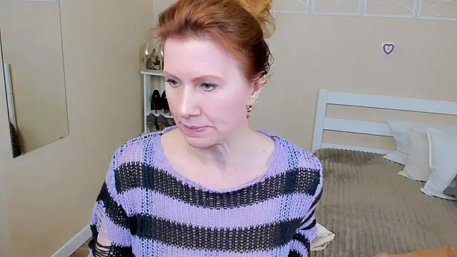 Snapshot of FoxySophia chatting on 03.02.25 FoxySophia online show from 03.02.25
