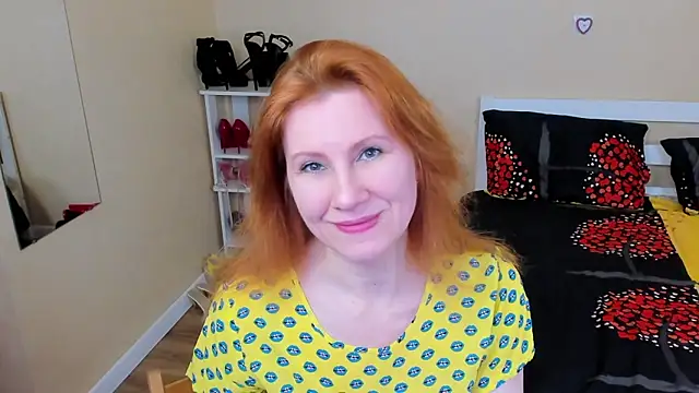 Snapshot of FoxySophia chatting on 01.18.26 FoxySophia online show from 01.18.26