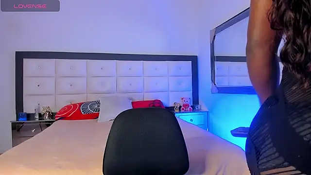 Snapshot of latinwondercockts chatting on 01.03.25 latinwondercockts online show from 01.03.25