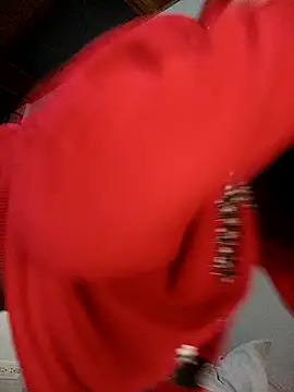 Snapshot of loveuu-bae chatting on 12.01.24 loveuu-bae online show from 12.01.24