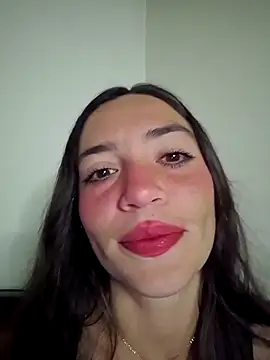 Snapshot of loveuu-bae chatting on 12.05.25 loveuu-bae online show from 12.05.25