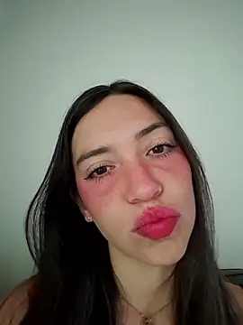 Snapshot of loveuu-bae chatting on 01.11.26 loveuu-bae online show from 01.11.26