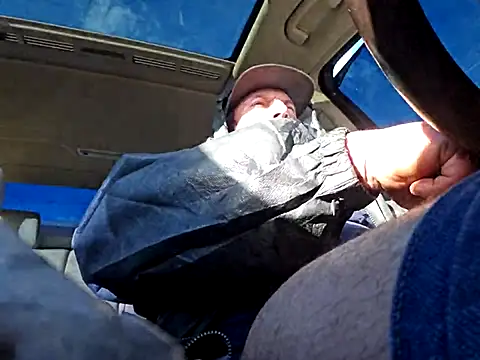 Snapshot of UncutHammer69 chatting on 02.17.26 UncutHammer69 online show from 02.17.26