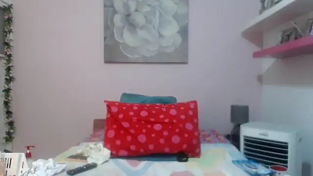 CindyCrawford online show from 12.04.25