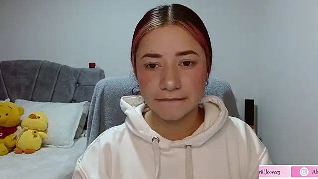 Snapshot of abril_love2 chatting on 02.06.25 abril love2 online show from 02.06.25