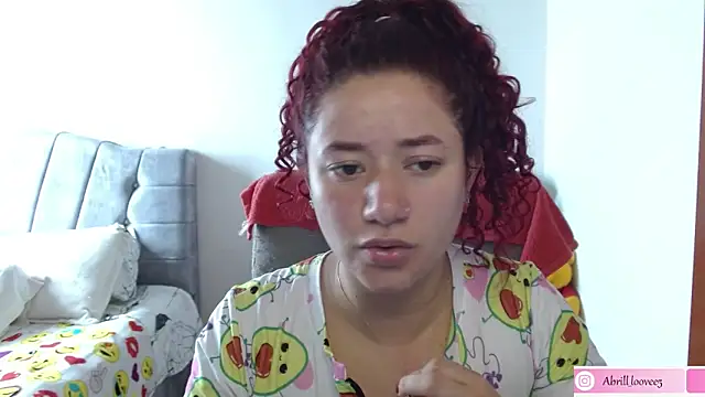 Snapshot of abril_love2 chatting on 04.07.26 abril love2 online show from 04.07.26