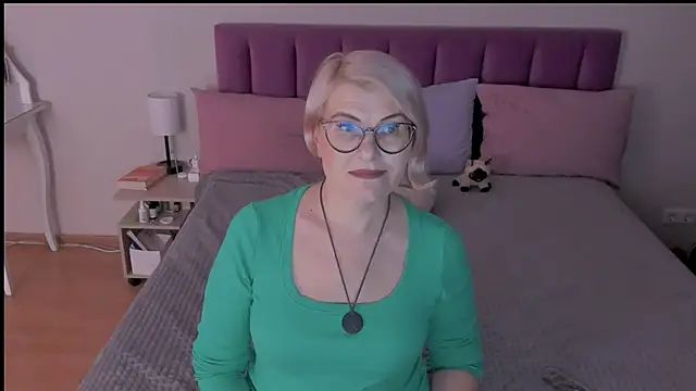 sabrinamacmarren online show from 03.20.25