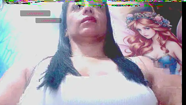 Snapshot of soffi_ruiz_ chatting on 12.16.25 soffi ruiz online show from 12.16.25