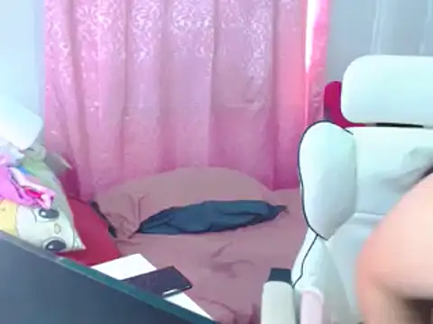 Snapshot of Hershey10 chatting on 02.07.26 Hershey10 online show from 02.07.26