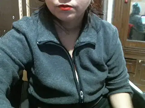 Snapshot of UrsMansi chatting on 01.05.25 UrsMansi online show from 01.05.25