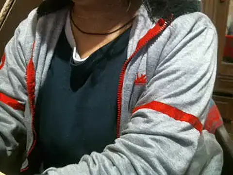 Snapshot of UrsMansi chatting on 01.12.25 UrsMansi online show from 01.12.25