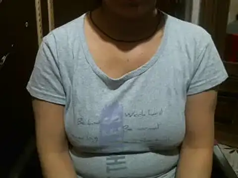 Snapshot of UrsMansi chatting on 01.12.25 UrsMansi online show from 01.12.25