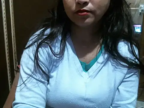 Snapshot of UrsMansi chatting on 02.06.25 UrsMansi online show from 02.06.25